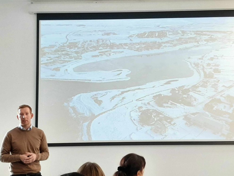 Magnús Barðdal Reynisson, heldur kynningu um verkefni á okkar svæði.