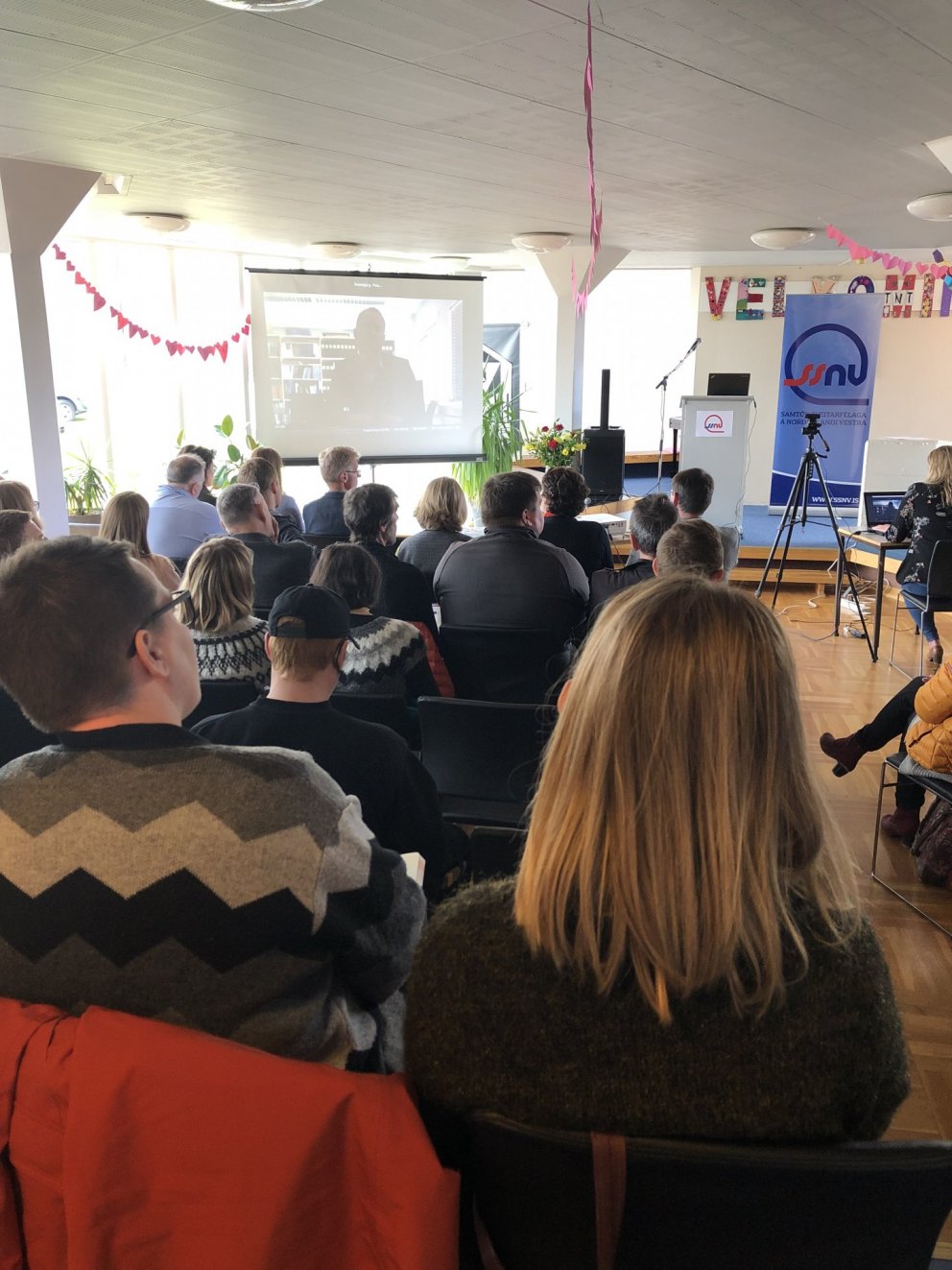 Hvað eigum við að gera?