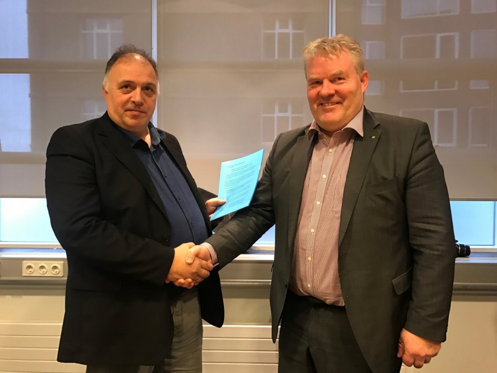 Þorleifur Karl Eggertsson formaður stjórnar SSNV og Sigurður Ingi Jóhannsson Samgöngu- og sveitarstj&hellip;